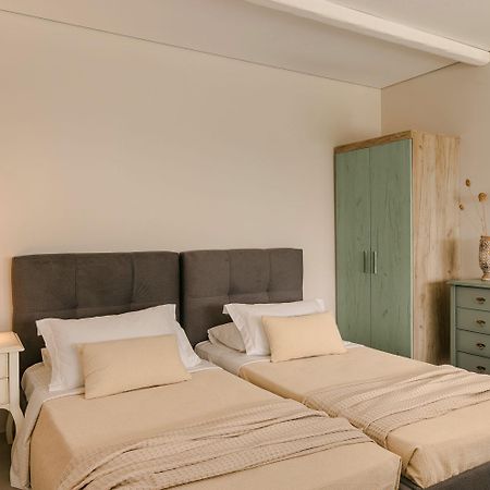 Villa Elena - Zen Villas ฟิสคาร์โด ภายนอก รูปภาพ